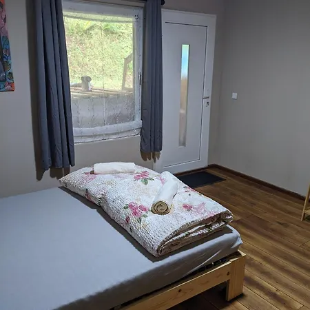 Kleine Am Waldrand Apartment